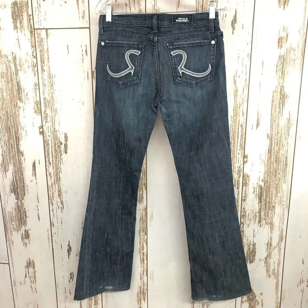 Rock & Republic, Boot Cut Dark Wash Jeans, 28. In excellent condition!